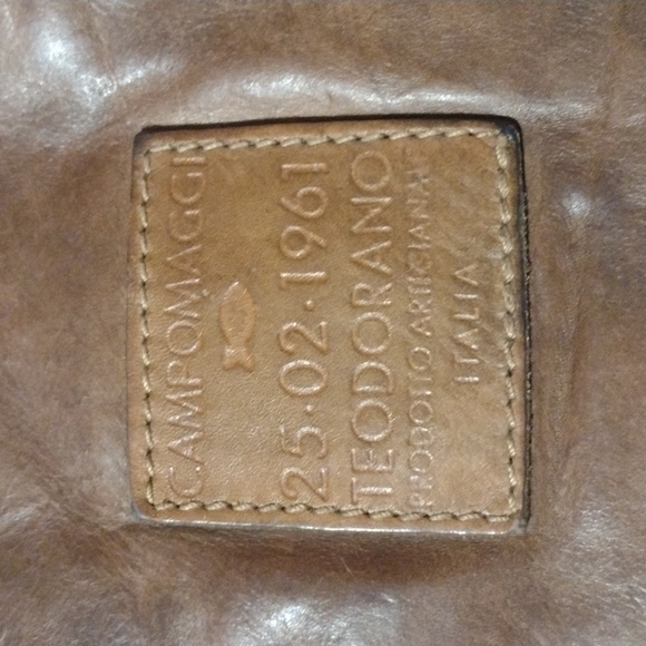 RARE Giant Campomaggi Italian leather studded messenger bag with leather scales - Picture 8 of 16